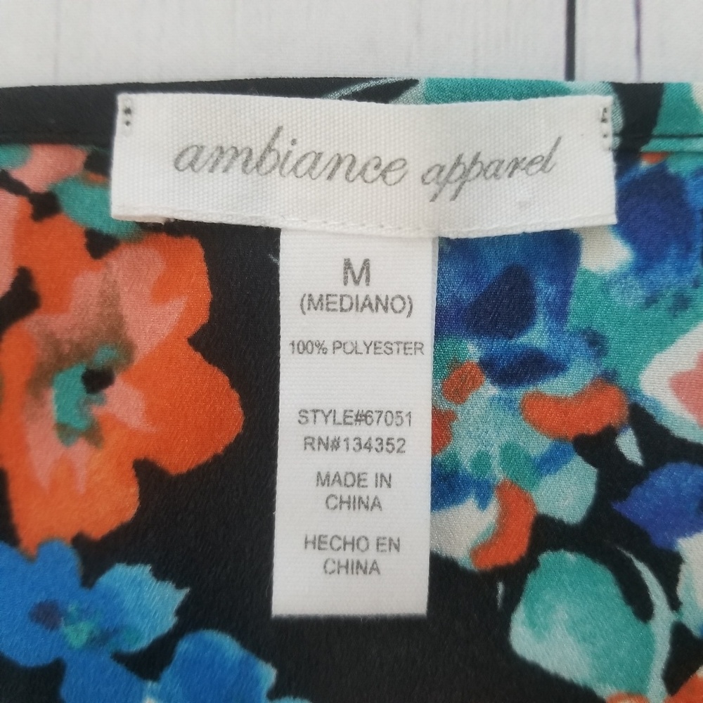 🌹 Ambiance Apparel (M) Floral Flare Crop Top - Picture 5 of 5